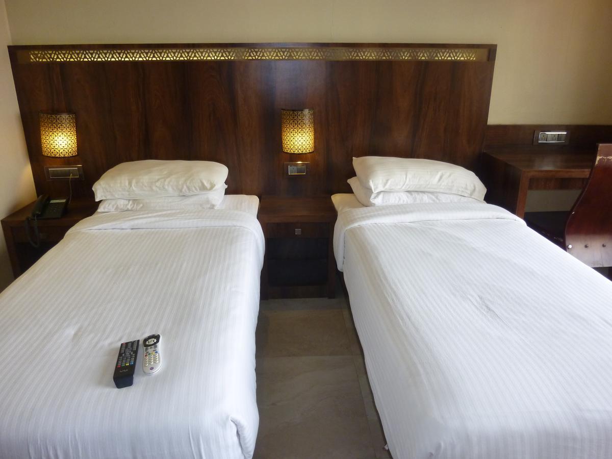 Hotel New Bengal Mumbai Exterior photo